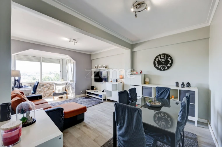Apartamento T2 para Venda em Queluz e Belas Foto 8