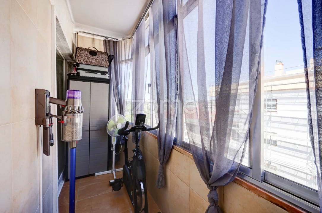 Apartamento T2 para Venda em Queluz e Belas Foto 25