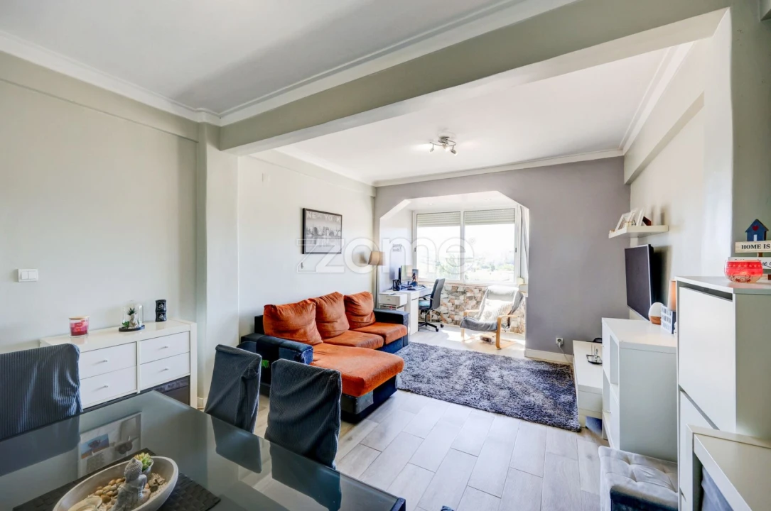 Apartamento T2 para Venda em Queluz e Belas Foto 5