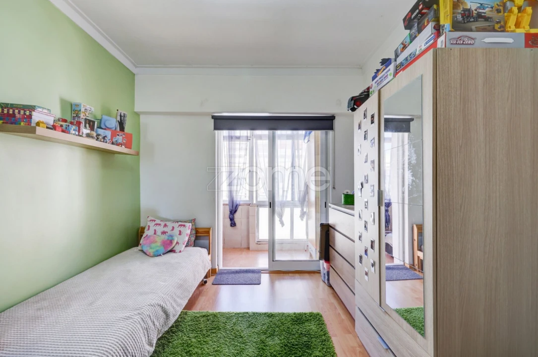 Apartamento T2 para Venda em Queluz e Belas Foto 21
