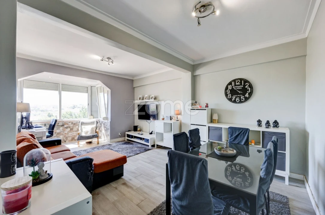 Apartamento T2 para Venda em Queluz e Belas Foto 8