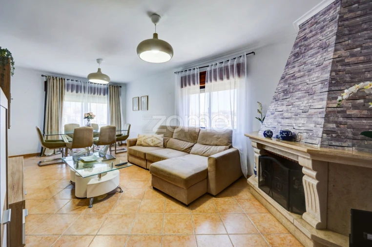 Apartamento T2 para Venda em Cacém e São Marcos Foto 3