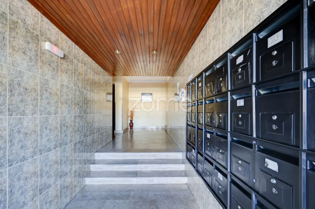 Apartamento T2 para Venda em Cacém e São Marcos Foto 32