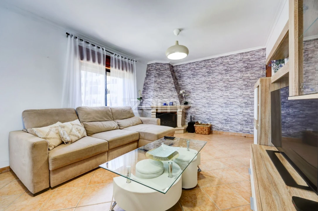 Apartamento T2 para Venda em Cacém e São Marcos Foto 7