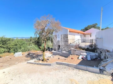Moradia T2 para Venda em Vila de Punhe
