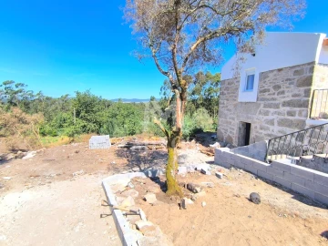 Moradia T2 para Venda em Vila de Punhe