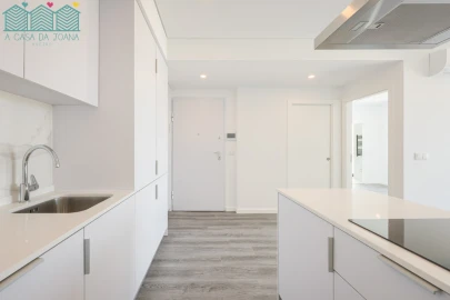 Apartamento T1 para Arrendamento em Glória e Vera Cruz
