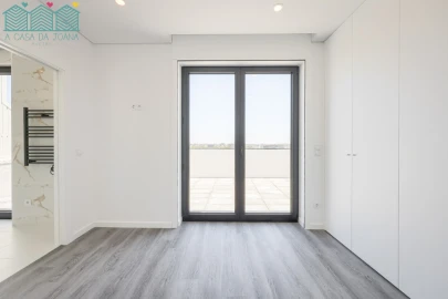 Apartamento T1 para Arrendamento em Glória e Vera Cruz
