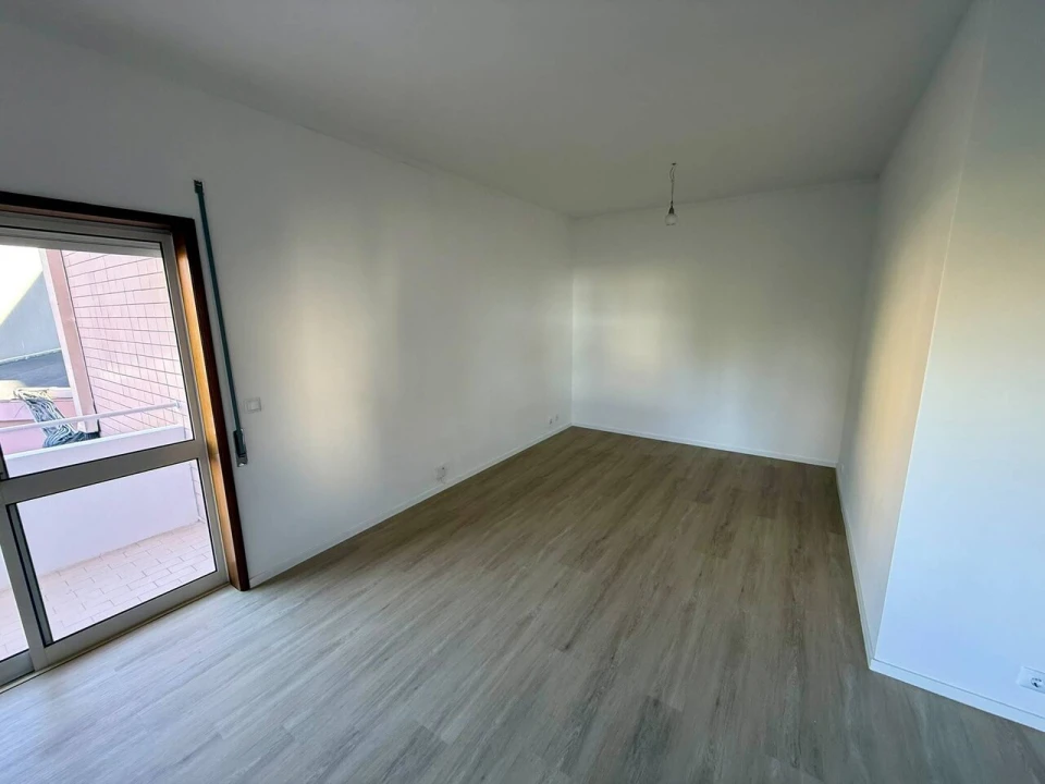Apartamento T2 para Venda em Rio Tinto Foto 5