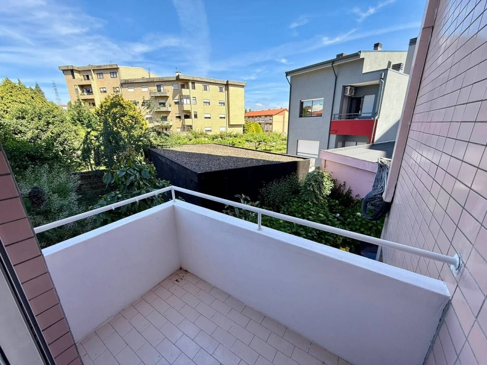Apartamento T2 para Venda em Rio Tinto Foto 8