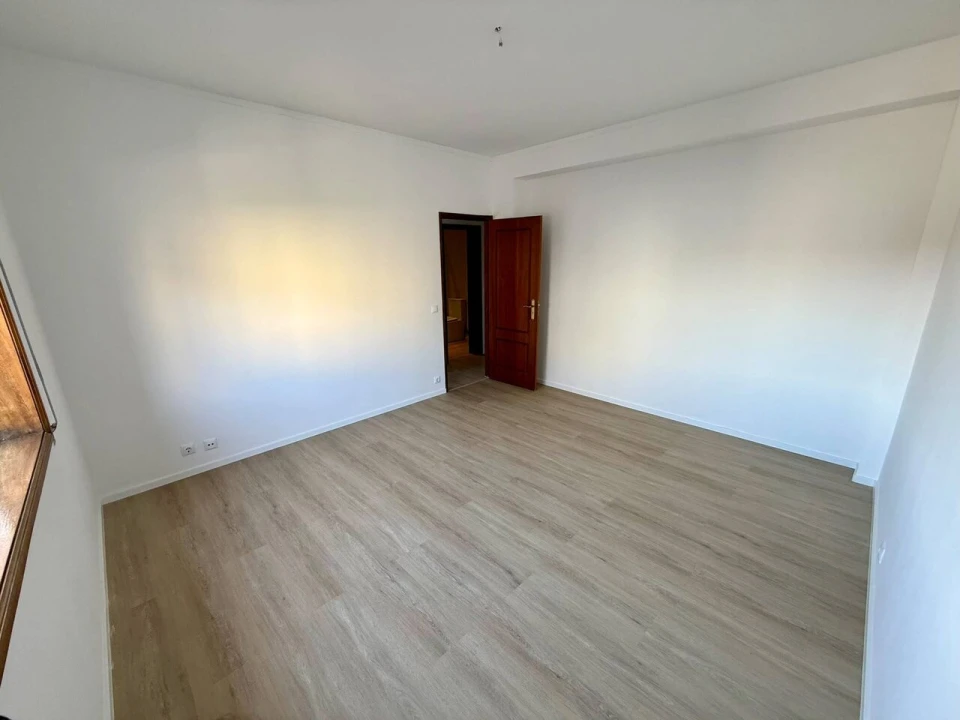 Apartamento T2 para Venda em Rio Tinto Foto 17