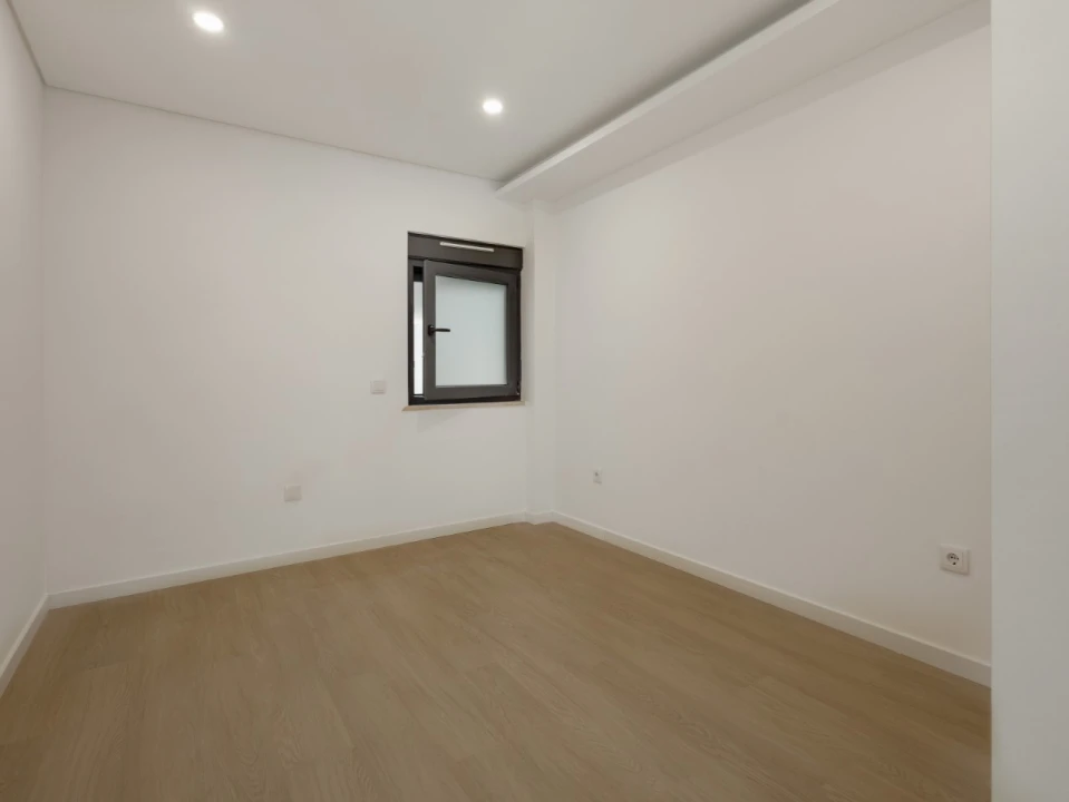 Apartamento T1 para Venda em Buarcos Foto 25