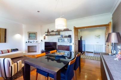 Apartamento T2 para Venda em Oeiras e São Julião da Barra, Paço de Arcos e Caxias