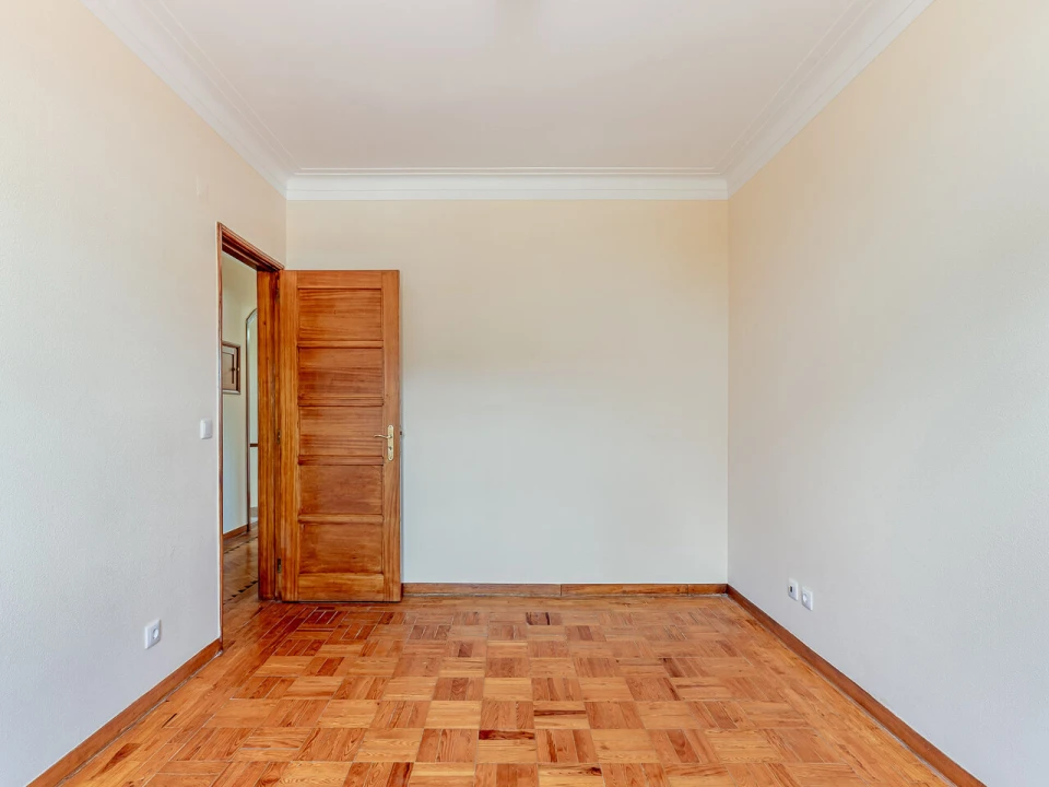 Moradia T8 para Venda em Carcavelos e Parede Foto 36
