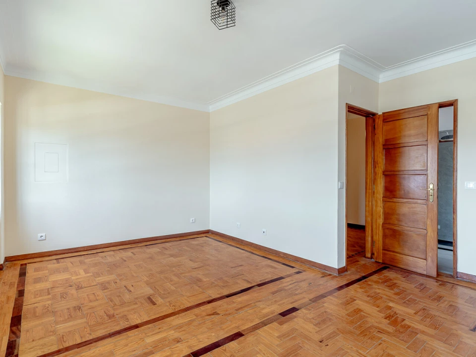 Moradia T8 para Venda em Carcavelos e Parede Foto 40