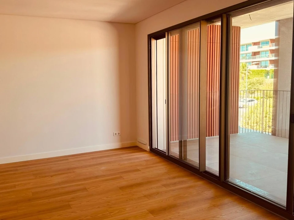 Apartamento T2 para Venda em Queluz e Belas Foto 3