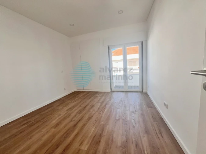 Apartamento T2 para Venda em Lourinhã e Atalaia Foto 11