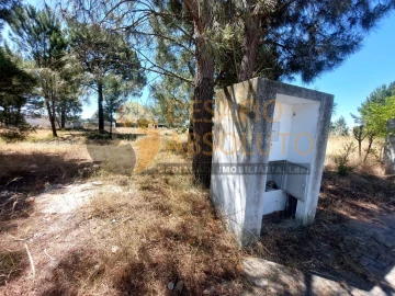Terreno para Venda em Azeitão (São Lourenço e São Simão)