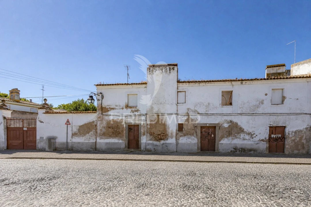 Moradia T0 para Venda em Évora (São Mamede, Sé, São Pedro e Santo Antão) Foto 1