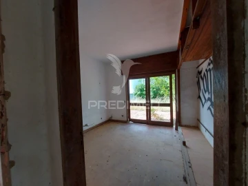 Moradia T3 para Venda em Albufeira e Olhos de Água