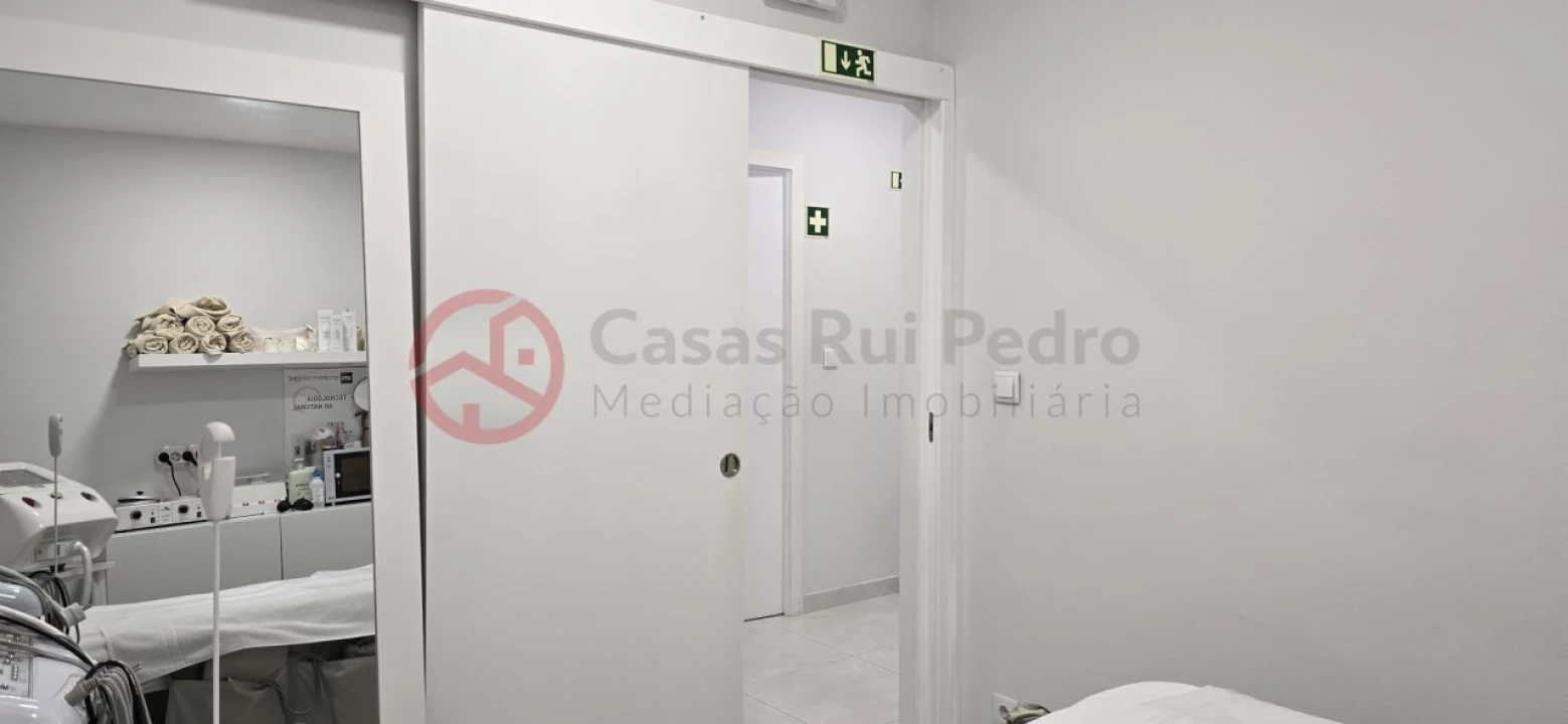 Loja para Venda em Corroios Foto 10