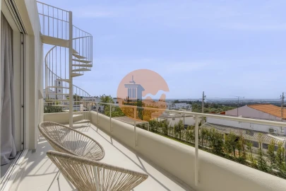Moradia T3 para Venda em Santa Barbara de Nexe