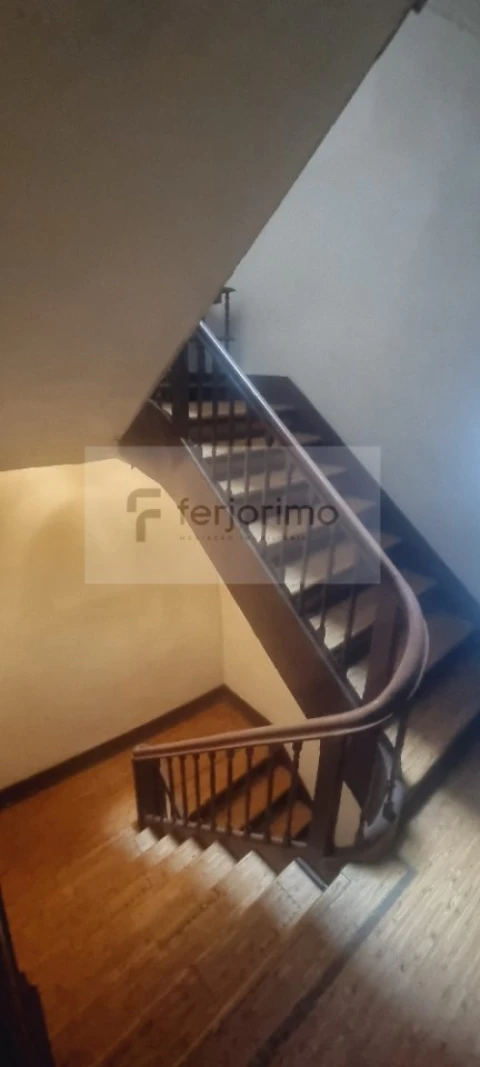Prédio para Venda em Oliveira, São Paio e São Sebastião