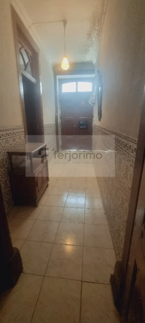 Prédio para Venda em Oliveira, São Paio e São Sebastião