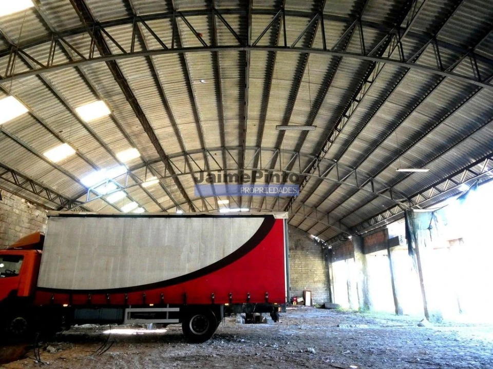 Armazém para Venda em Navió e Vitorino dos Piães Foto 4