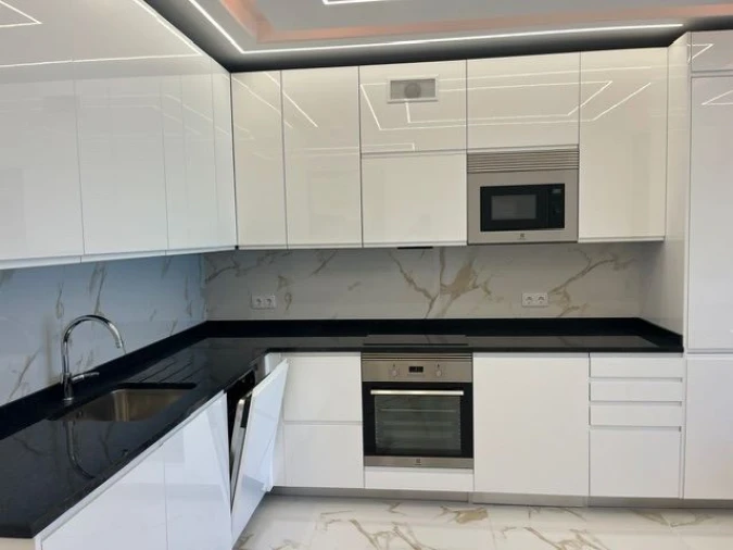 Apartamento T3 para Venda em Quarteira Foto 4