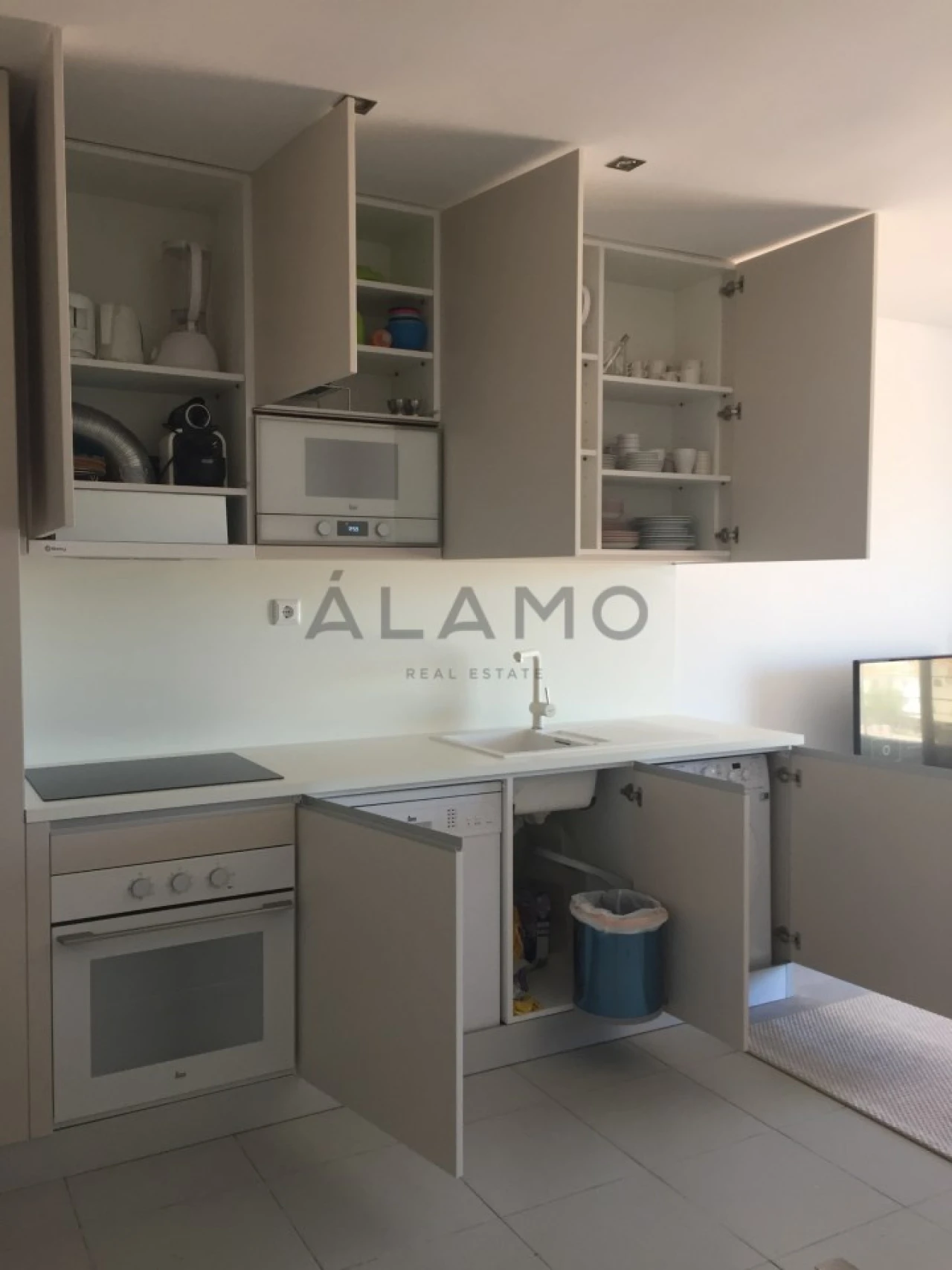 Apartamento T1 para Venda em Quarteira Foto 9