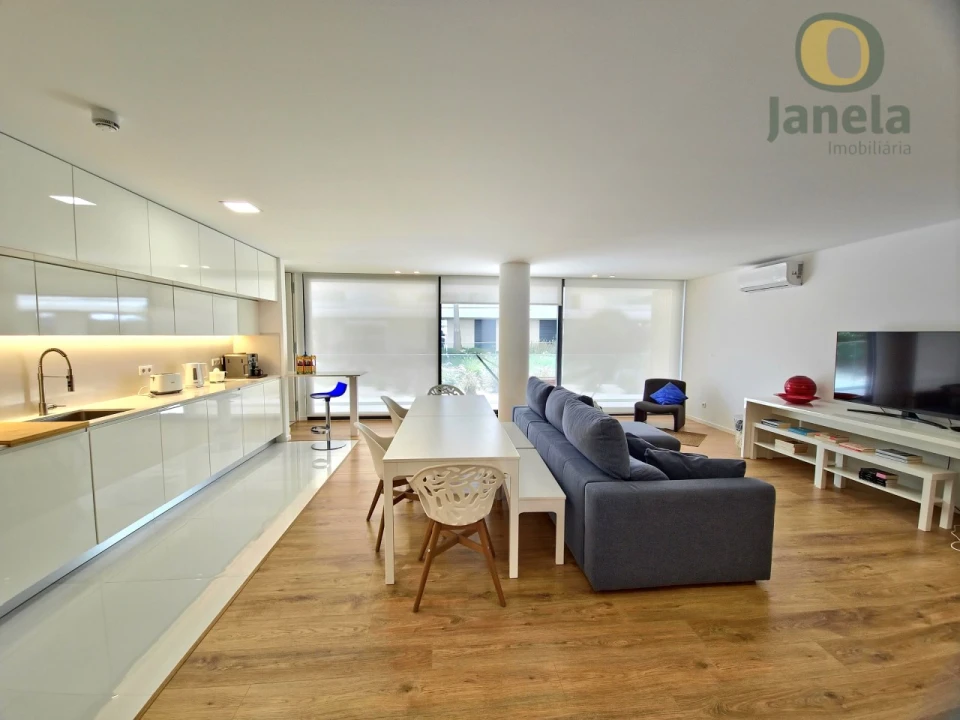 Apartamento T4 para Venda em Olhão Foto 3