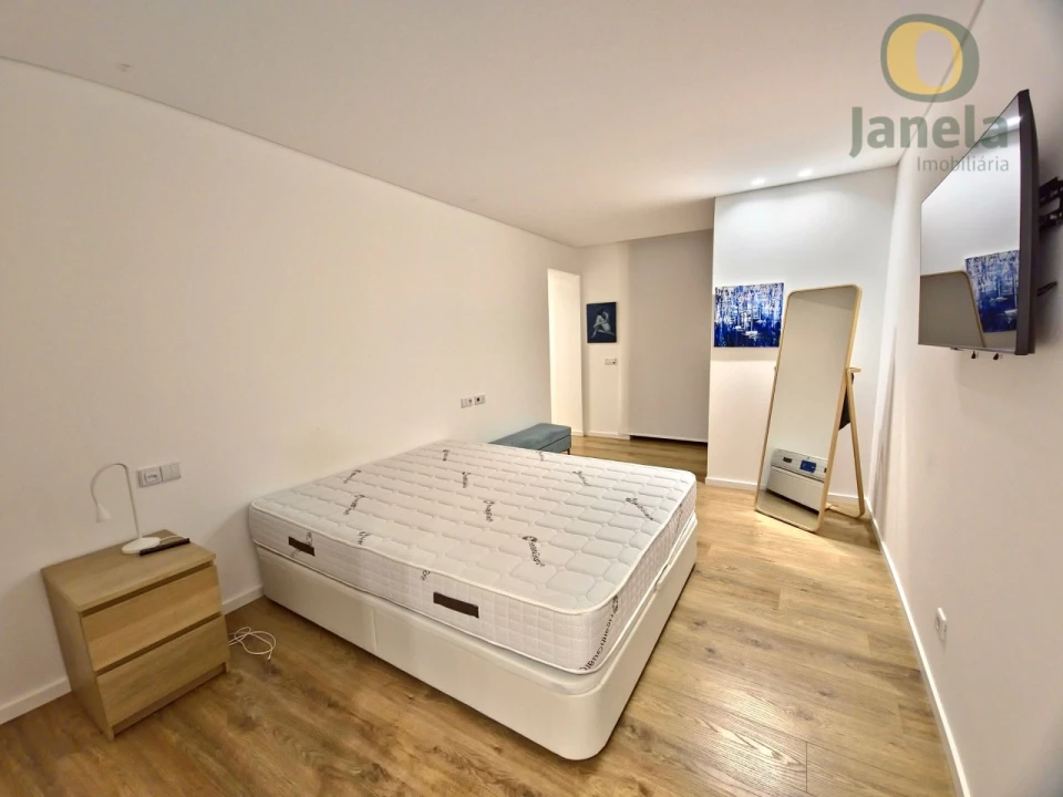 Apartamento T4 para Venda em Olhão Foto 13