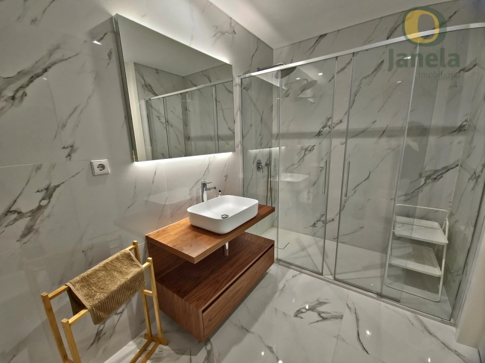 Apartamento T4 para Venda em Olhão Foto 22