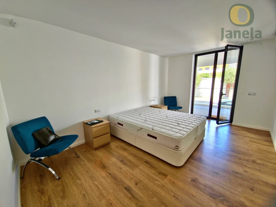 Apartamento T4 para Venda em Olhão Foto 25