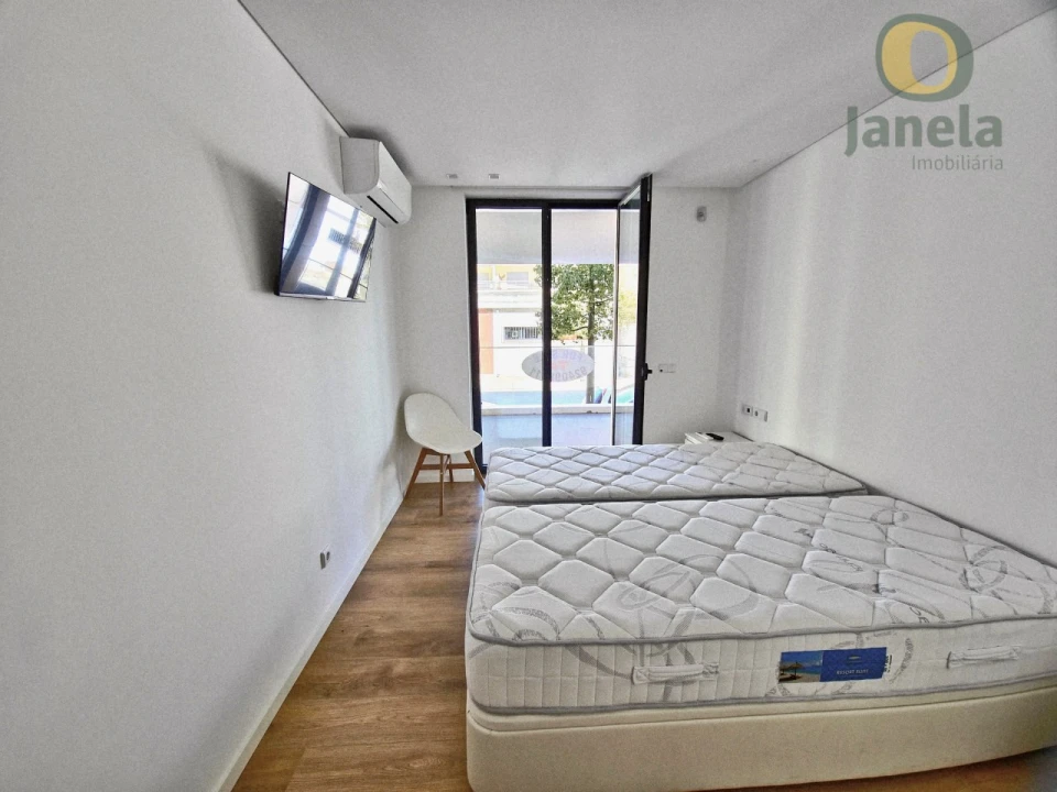 Apartamento T4 para Venda em Olhão Foto 32