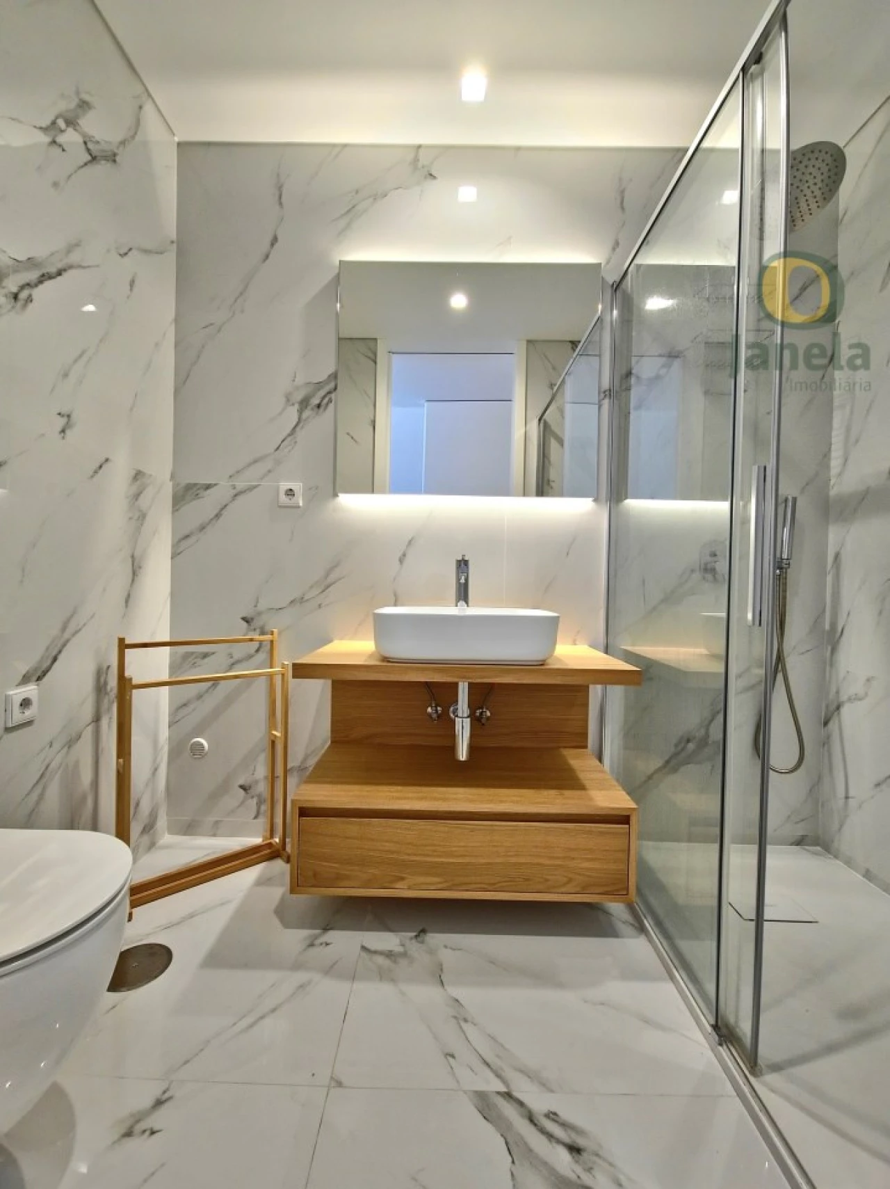 Apartamento T4 para Venda em Olhão Foto 34