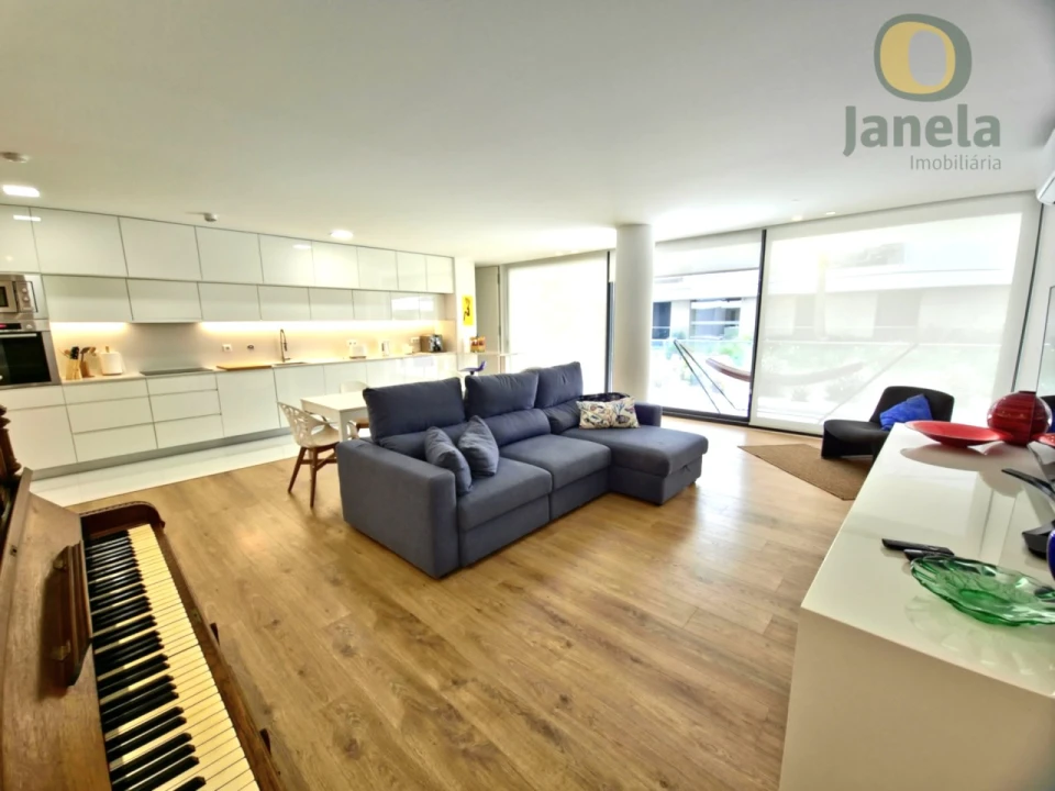 Apartamento T4 para Venda em Olhão Foto 3