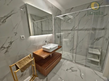 Apartamento T4 para Venda em Olhão