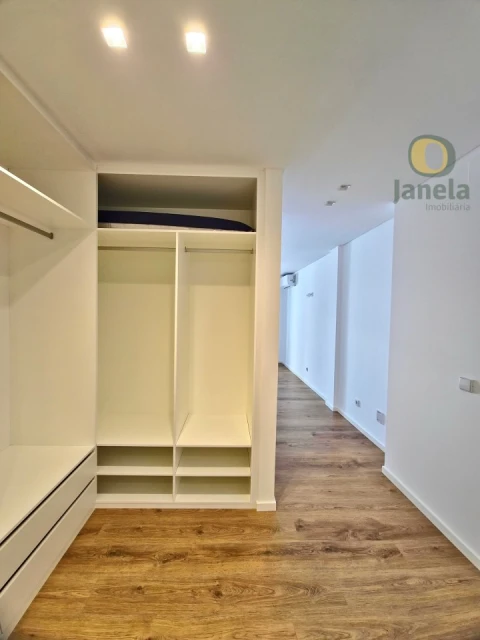 Apartamento T4 para Venda em Olhão