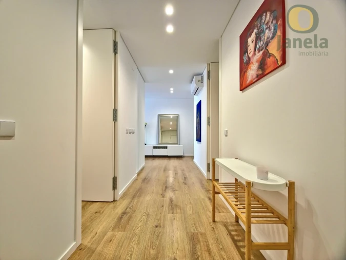 Apartamento T4 para Venda em Olhão Foto 12