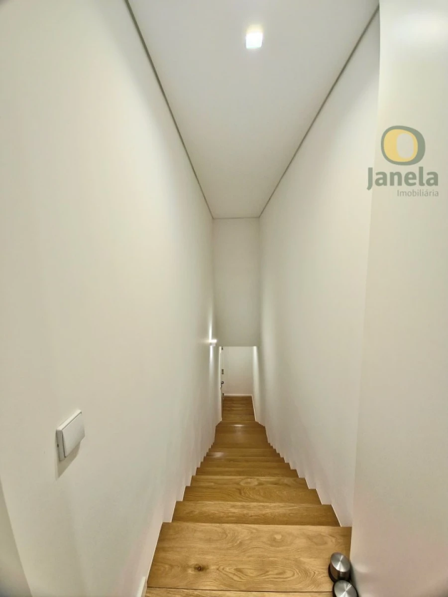 Apartamento T4 para Venda em Olhão Foto 42