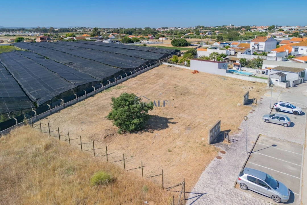 Terreno para Venda em Sarilhos Grandes Foto 4