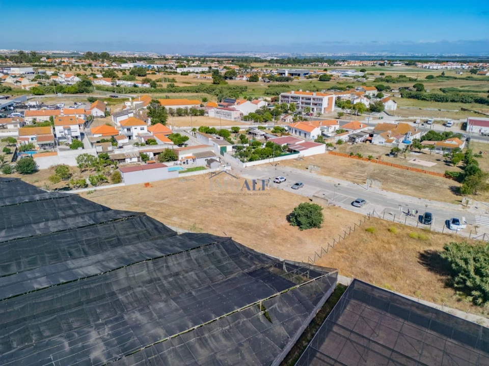 Terreno para Venda em Sarilhos Grandes Foto 9