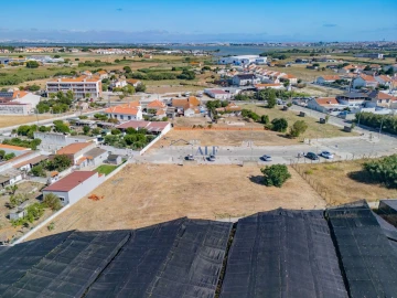 Terreno para Venda em Sarilhos Grandes