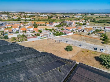 Terreno para Venda em Sarilhos Grandes