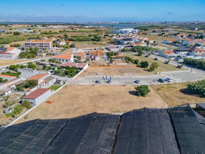 Terreno para Venda em Sarilhos Grandes Foto 6