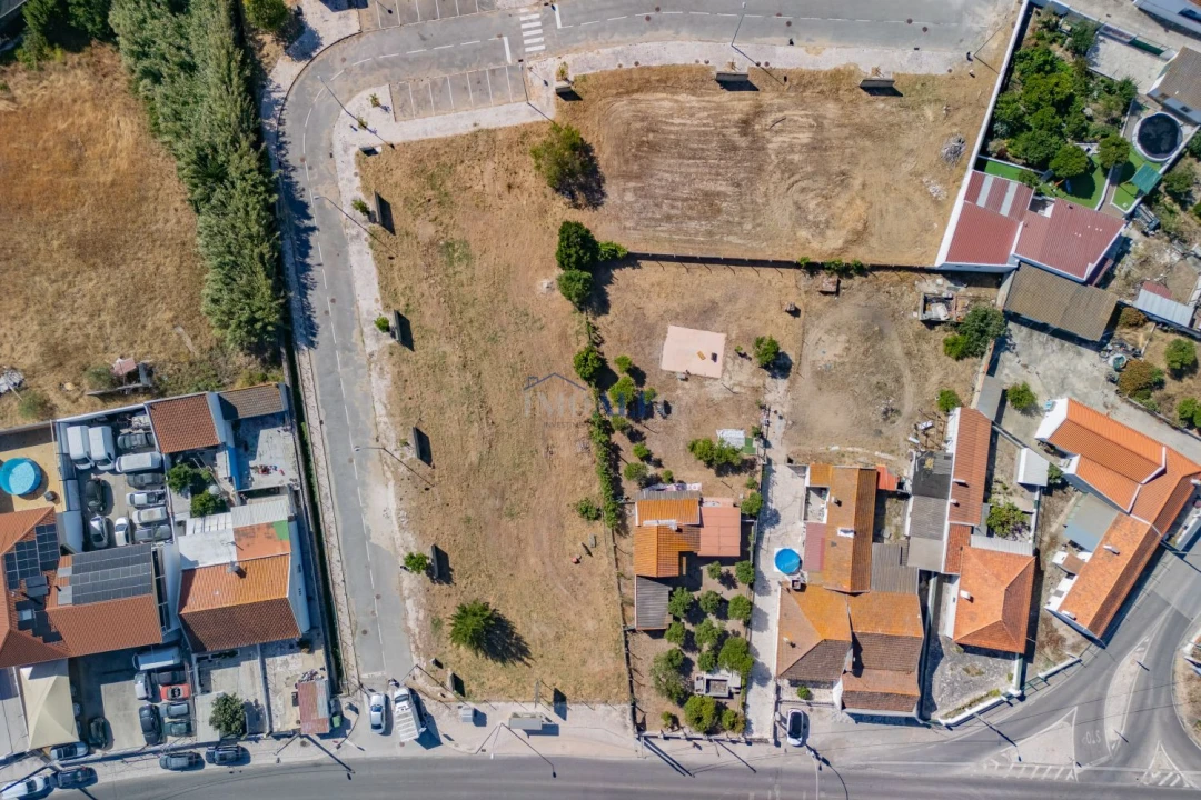 Terreno para Venda em Sarilhos Grandes Foto 14