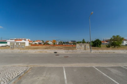 Terreno para Venda em Sarilhos Grandes