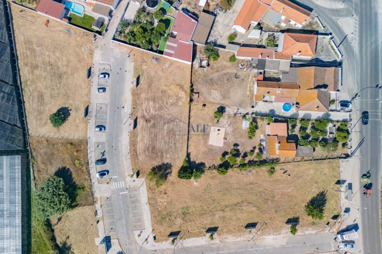 Terreno para Venda em Sarilhos Grandes Foto 17